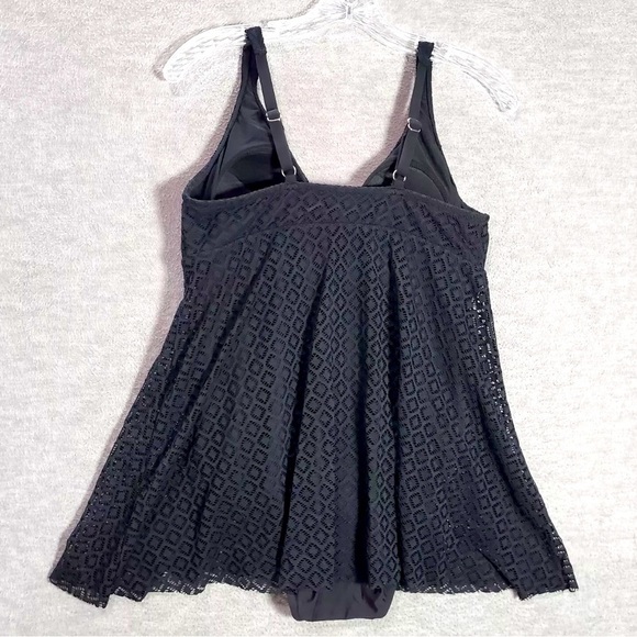 Women’s Croft & Barrow Black One Piece Swimdress - Size 12 - NWT - Picture 4 of 14
